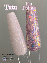 Load image into Gallery viewer, En Pointe