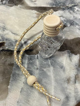 Load image into Gallery viewer, 8 ml Skull Diffuser