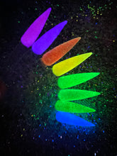 Load image into Gallery viewer, Appletini Glo