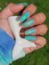 Load image into Gallery viewer, Scales of a Mermaid