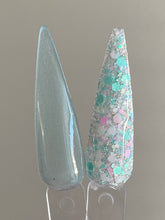 Load image into Gallery viewer, Spring Kisses