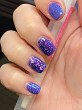 Load image into Gallery viewer, Love Never Forgets