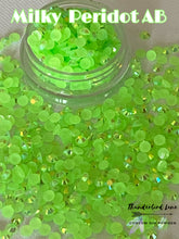 Load image into Gallery viewer, Decorative Nail Crystals