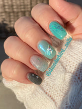 Load image into Gallery viewer, Scales of a Mermaid